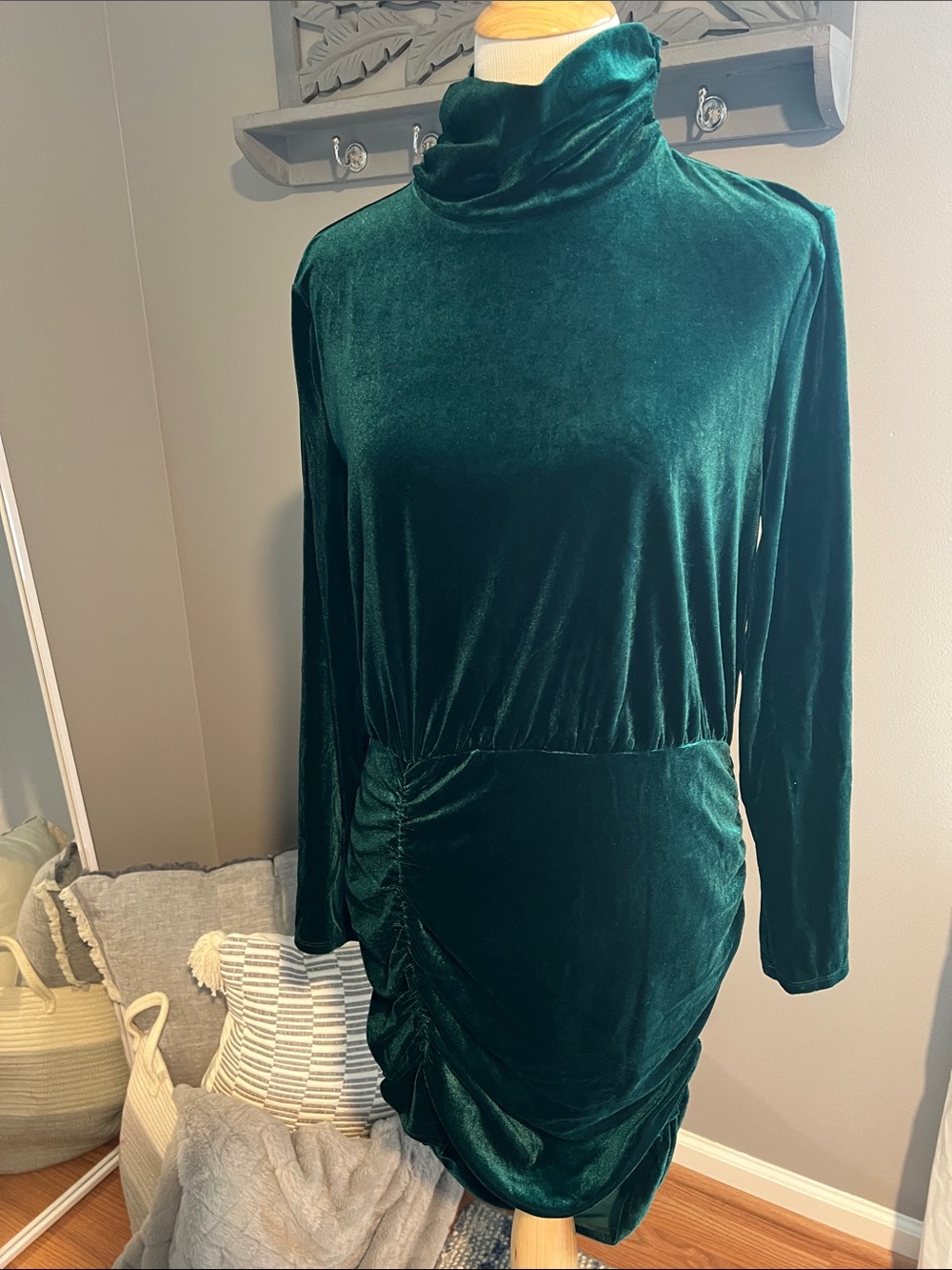 Lovers and Friends Green Velvet Turtleneck Ruched Mini Dress Size XL
